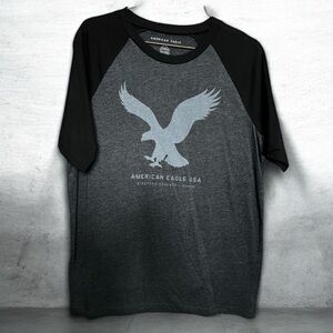 American Eagle Raglan Graphic T-Shirt – Size Small